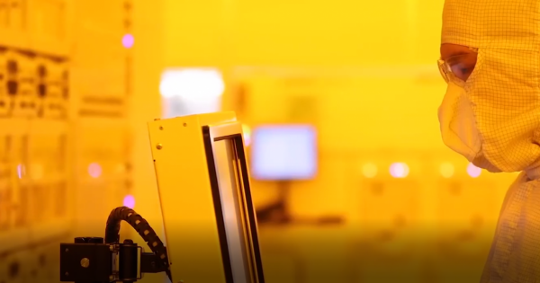 美韓聯合將日本晶片逼入絕境，晶片大佬為復仇投奔中國紫光集團