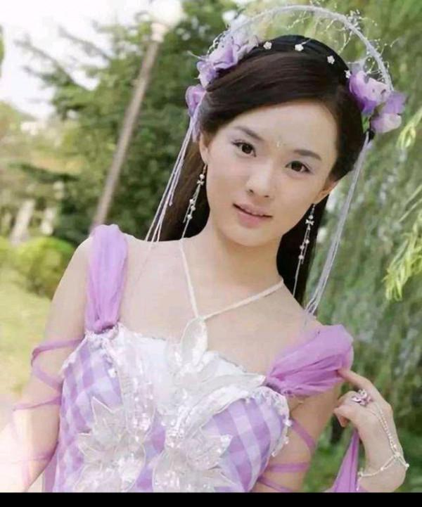 紫衣別瞎穿,這6位的紫衣高貴典雅,冷酷有氣度,個個翩翩佳公子 紫衣別瞎穿,這6位的紫衣高貴典雅,冷酷有氣度,個個翩翩佳公子