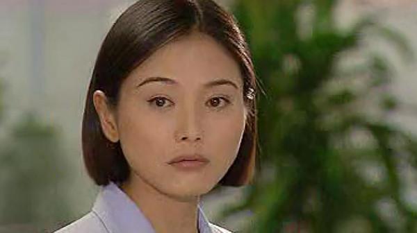 《粉紅女郎》為愛成全的人，男人婆聖母，萬人迷瀟灑，結婚狂愚蠢