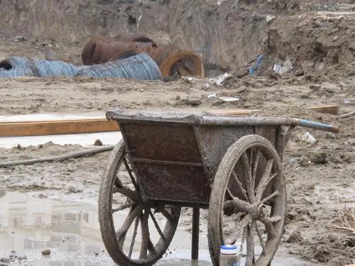 我被女孩騎車撞了兩米遠,她卻不耐煩的問我:大哥你想要多少錢? 我被女孩騎車撞了兩米遠,她卻不耐煩的問我:大哥你想要多少錢?