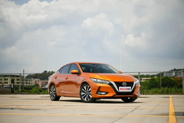 「實測」中、日、德家轎效能大比拼,這臺10萬級選手hold住全場 「實測」中、日、德家轎效能大比拼,這臺10萬級選手hold住全場