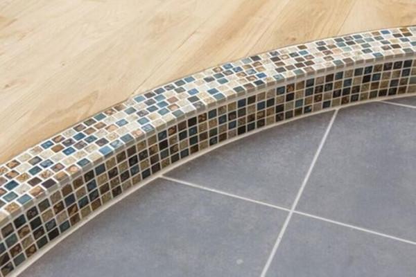 多虧朋友提醒，玄關下沉別忘了貼層馬賽克磚！好處多到數不完