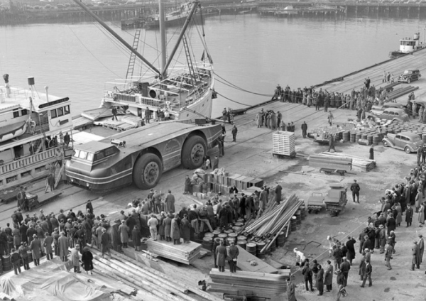 1939年,美國人建17米長巨無霸探險南極,結果丟了 1939年,美國人建17米長巨無霸探險南極,結果丟了