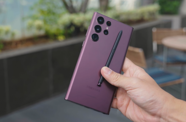 三星GalaxyS22UItra初體驗，剛上手的瞬間，我就知道它鎖定機皇了