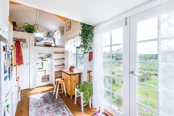 54歲,至今單身,住在鄉下,房子面積只有18㎡ 54歲,至今單身,住在鄉下,房子面積只有18㎡