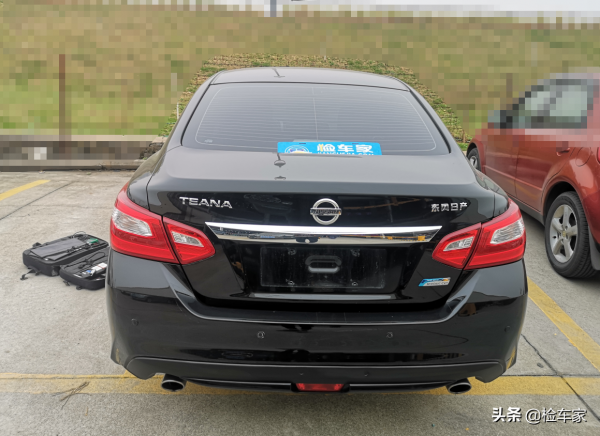 這輛開了4年的日產天籟只要10萬塊，車況無恙！值不值得買？