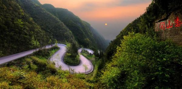 百年路·新徵程④ | 今去婁山關，關山度若飛