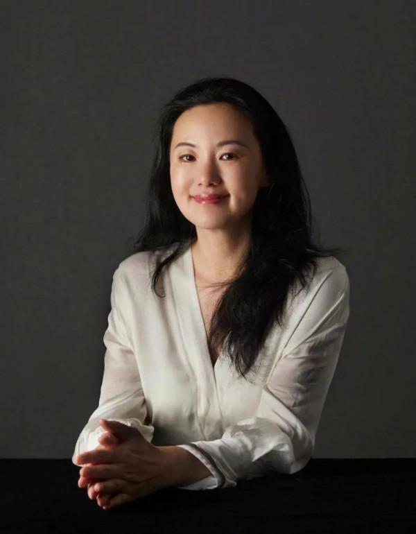 大器晚成的詠梅：氣質優雅，韻味十足（第3張年輕照片）