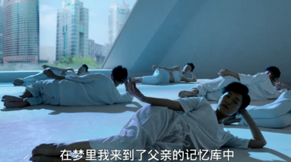 父親退位了，繼承人不是我！這部電影的導演彷彿活在夢裡自嗨