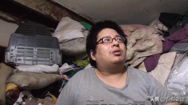 韓國40歲的奇葩兒子，一生啃老迫使75歲父親撿垃圾，一年撿150噸