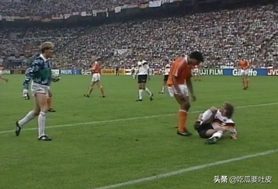 1990年世界盃1/8決賽篇，沃勒爾耍詐？裡傑卡爾德吐了幾次口水？