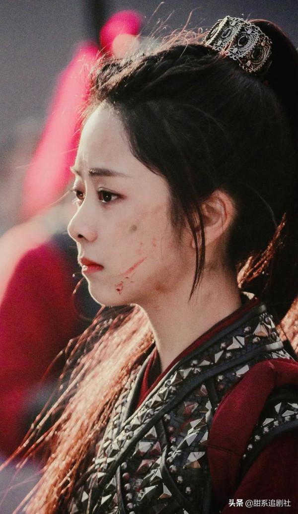 女星戰損妝又美又慘！趙麗穎、熱巴、李沁，這幾位絕了