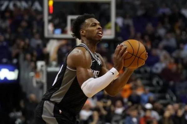 NBA今日參賽最佳球員評選，詹姆斯31+14+6洛瑞19+10均落選