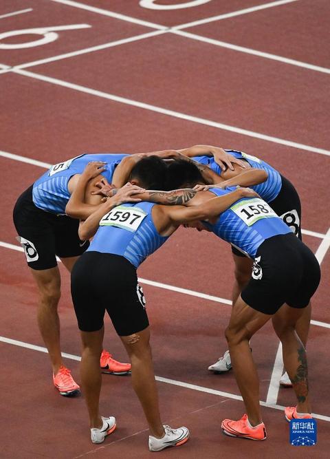 全運會-田徑男子4x200米接力決賽：山東隊獲得冠軍