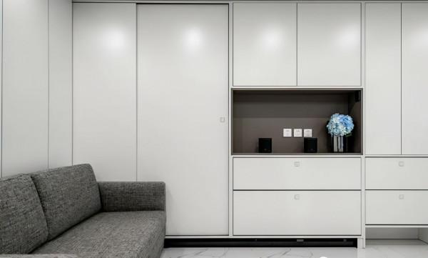 58平米一居變兩居,還有大客廳和步入衣帽間 58平米一居變兩居,還有大客廳和步入衣帽間