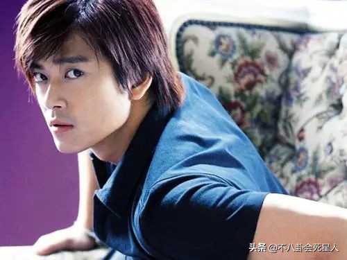 僵硬浮腫，像男芭比，中年男星動臉簡直是“災難現場”