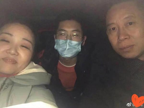 孫海洋接到孫卓回家