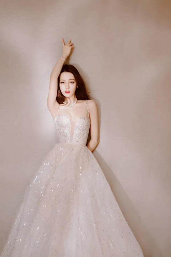 迪麗熱巴，越看越喜歡