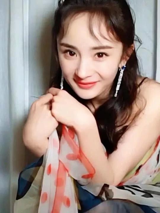 楊冪美照一冊，欣賞