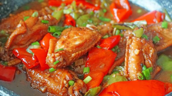 天冷犯懶就饞這一鍋！隨手一燜超下飯，一鍋搞定全家人晚餐，省心