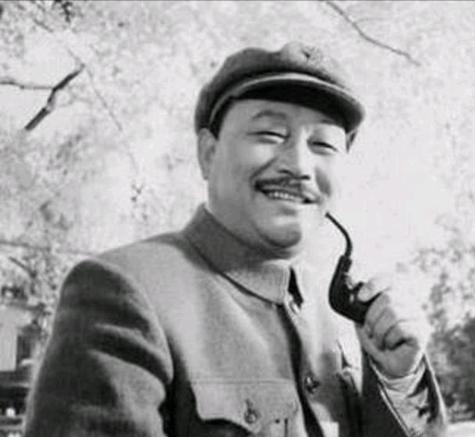 朱德位列元帥之首,可軍銜命令狀卻不是001號,001號到底是誰? 朱德位列元帥之首,可軍銜命令狀卻不是001號,001號到底是誰?