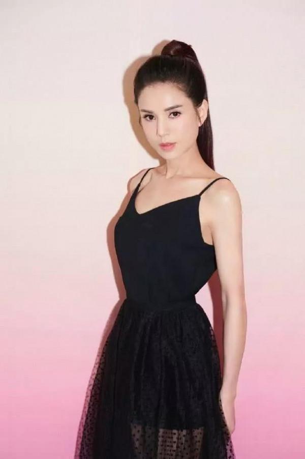 不老女神李若彤：氣質高雅，靈動可人