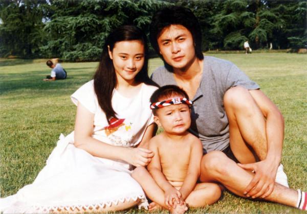 著名演員邢岷山:曾打抱不平被毀容,帶著平凡妻子拍戲 著名演員邢岷山:曾打抱不平被毀容,帶著平凡妻子拍戲