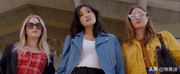 豆瓣3.9，把國內大城市黑成城鄉結合部，導演怕不是還活在清朝吧