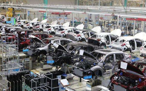 乘聯會公佈1-11月轎車銷量榜單:軒逸第一,全新英朗穩居第五! 乘聯會公佈1-11月轎車銷量榜單:軒逸第一,全新英朗穩居第五!