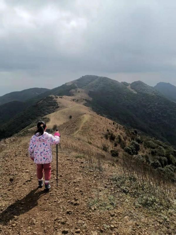 徒步谷堆山