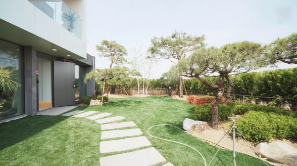 韓國的別墅裝修，200㎡外看現代大氣，內部“簡裝”還沒庭院費錢