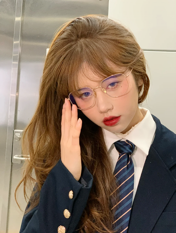 女生長期戴眼鏡與不戴眼鏡,到底有什麼區別? 女生長期戴眼鏡與不戴眼鏡,到底有什麼區別?