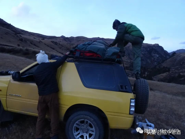 02:初探印證猜想，高程4千多米處確有20多公里長丹霞景觀