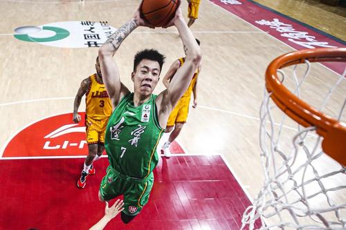 廣東全運會比賽沒有任駿飛，鋒線上能扛得住張鎮麟的衝擊嗎？