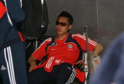 為什麼出事的又是王霄？愛炫富喜歡出頭打架，跟領導拉關係惹大禍