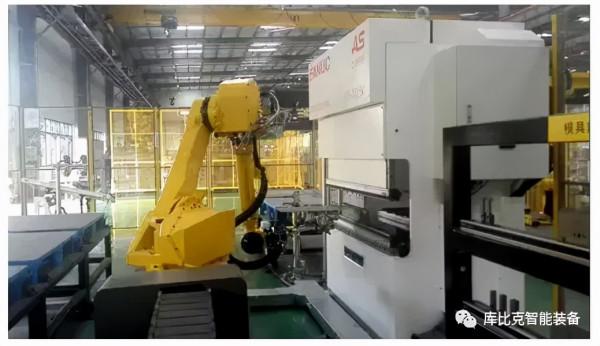 關於機器人柔性伺服折彎系統的詳細介紹 關於機器人柔性伺服折彎系統的詳細介紹