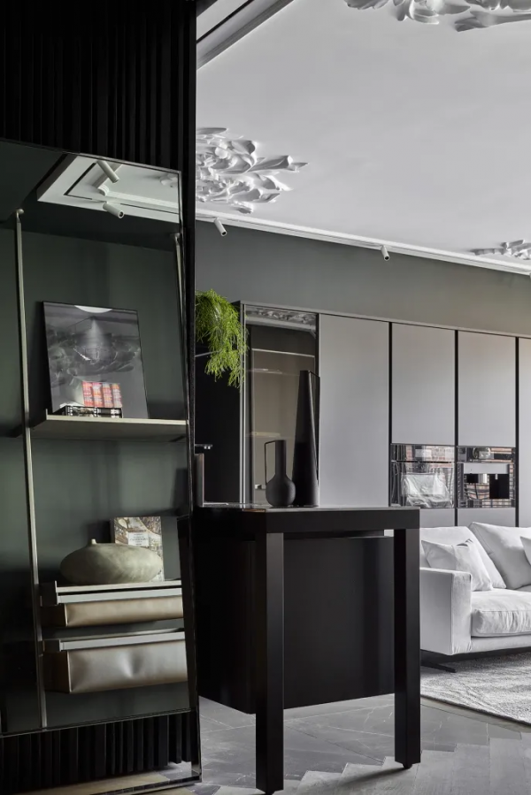 一居室小戶型，經典黑色系