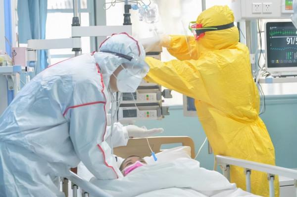 接種完新冠疫苗，美前國務卿仍死於併發症，4類人最易出現併發症