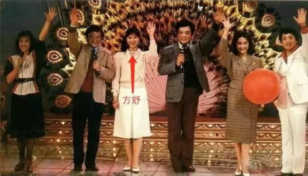 方舒：被屠洪剛拋棄後獨自撫養兩個女兒長大，生活有淚也有笑