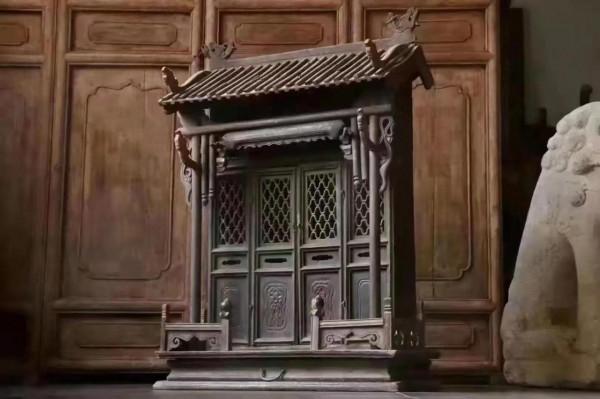 佛座，佛龕，案頭獅