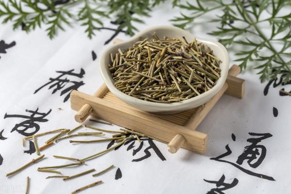 得了蕁麻疹奇癢難忍，不要抓，簡單幾味藥幫你消腫止癢