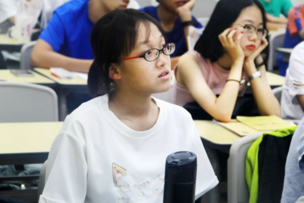 初中生這四種行為，實際上是在“假努力”，老師一眼就能看出來