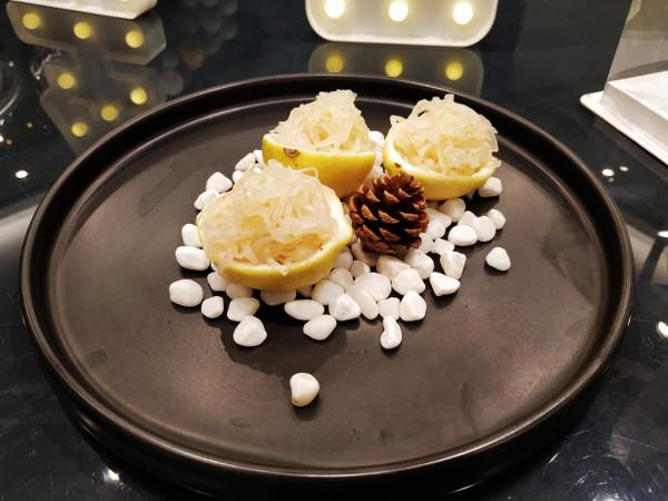 今天相聚在君品酒店，給寶寶過十歲生日