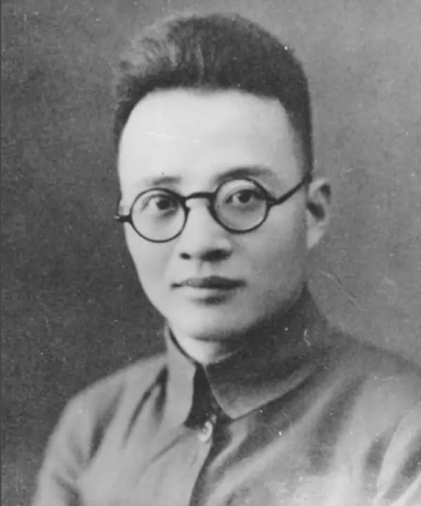 1945年8月,《解放日報》的一則報道讓毛主席勃然大怒,痛批博古 1945年8月,《解放日報》的一則報道讓毛主席勃然大怒,痛批博古