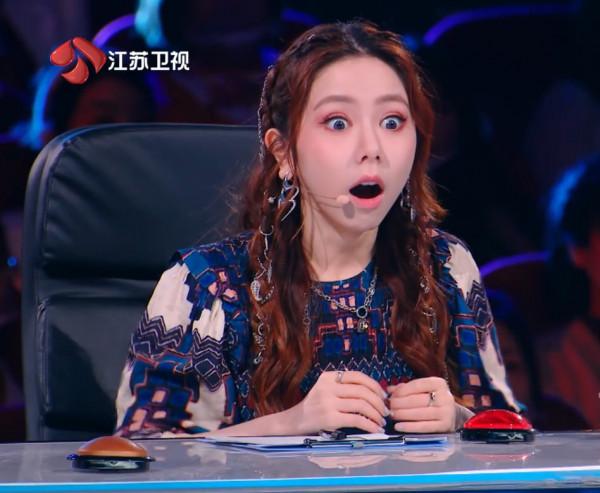 《點贊！達人秀》的評委不同以往，嚴肅派謝霆鋒，萌噠噠鄧紫棋