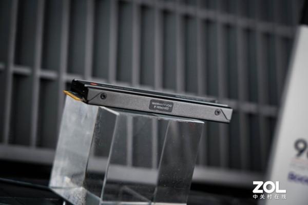 三星980PRO with Heatsink評測：溫控魔術師