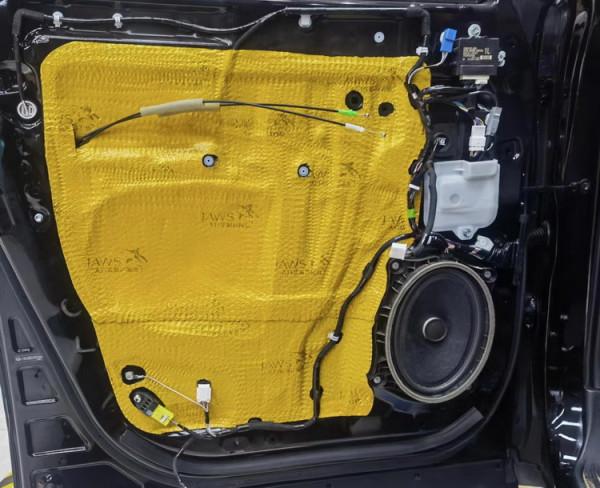 尋找安靜 鄭州環亞雷克薩斯LM3500H汽車隔音改裝大白鯊