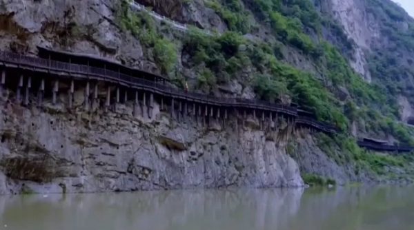 沿著古道行走，去聆聽古中國的脈搏