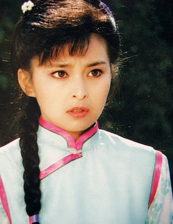 黃志忠：拋棄13年糟糠妻，愛上小3歲柯藍，52歲仍單身，他後悔嗎