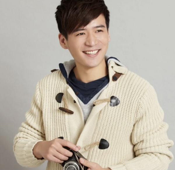 魏千翔被曝結婚生女，與新娘一起切蛋糕，婚禮上懷抱孩子父愛滿滿